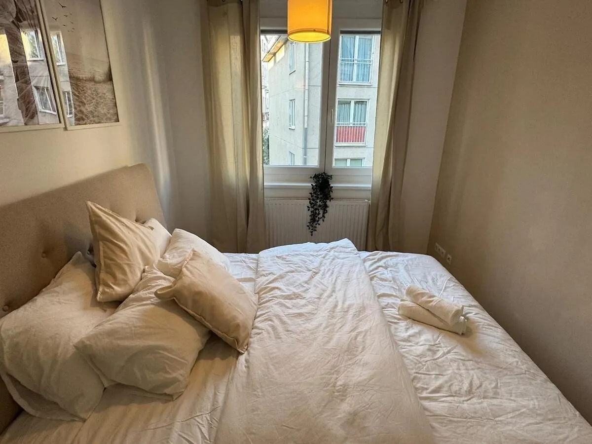 2Br, Balcony, Central, Danube, U6 & S-Bahn - Axara Housing Brn 38 비엔나 0*,